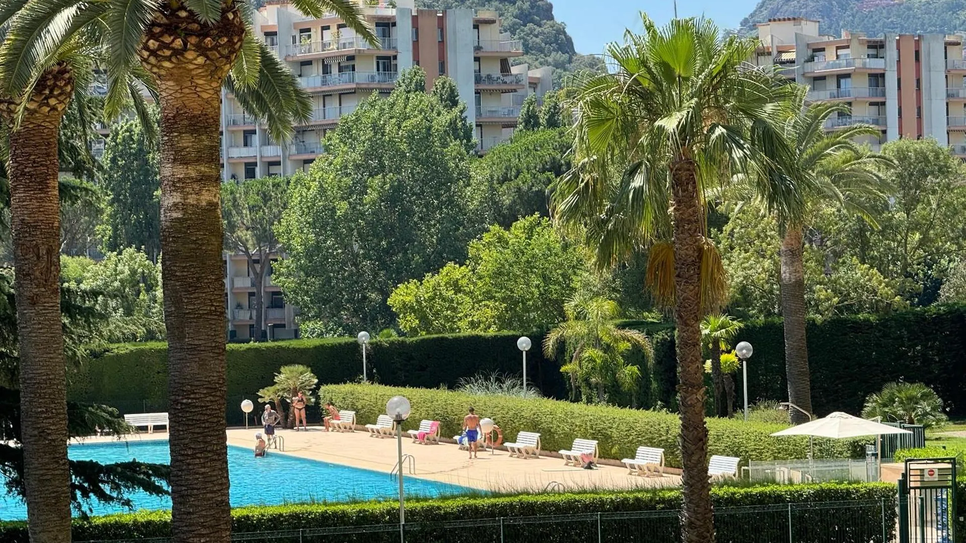 My Resid Appart Cannes Vue Marina Et Vue Montagne Mandelieu Frankreich
